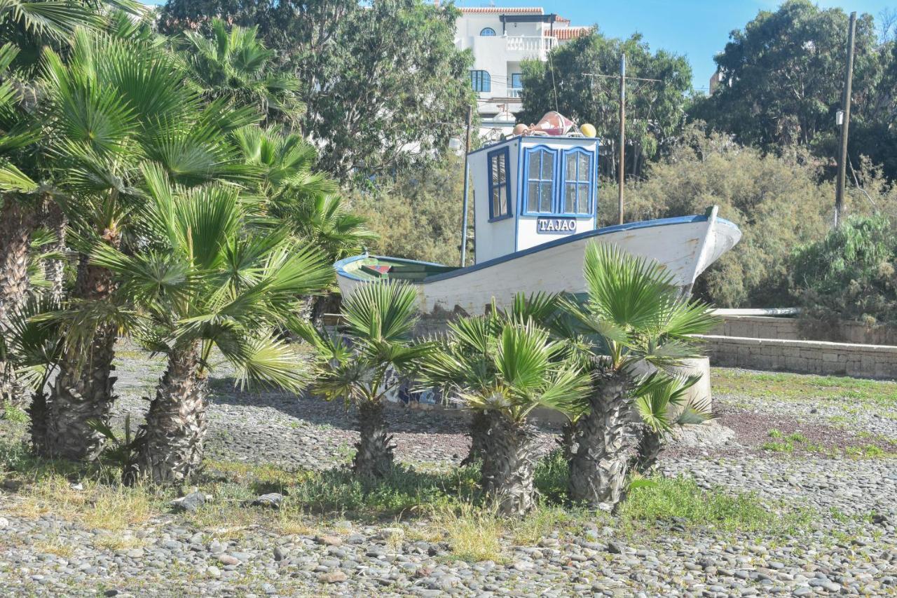 A Un Salto Del Mar Wifi Apartment La Mareta Luaran gambar