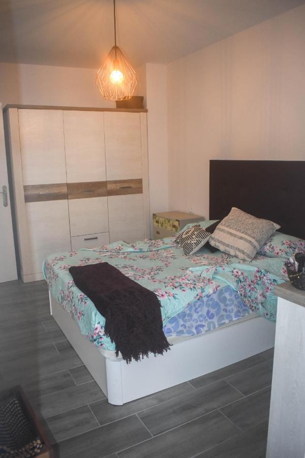 A Un Salto Del Mar Wifi Apartment La Mareta Luaran gambar